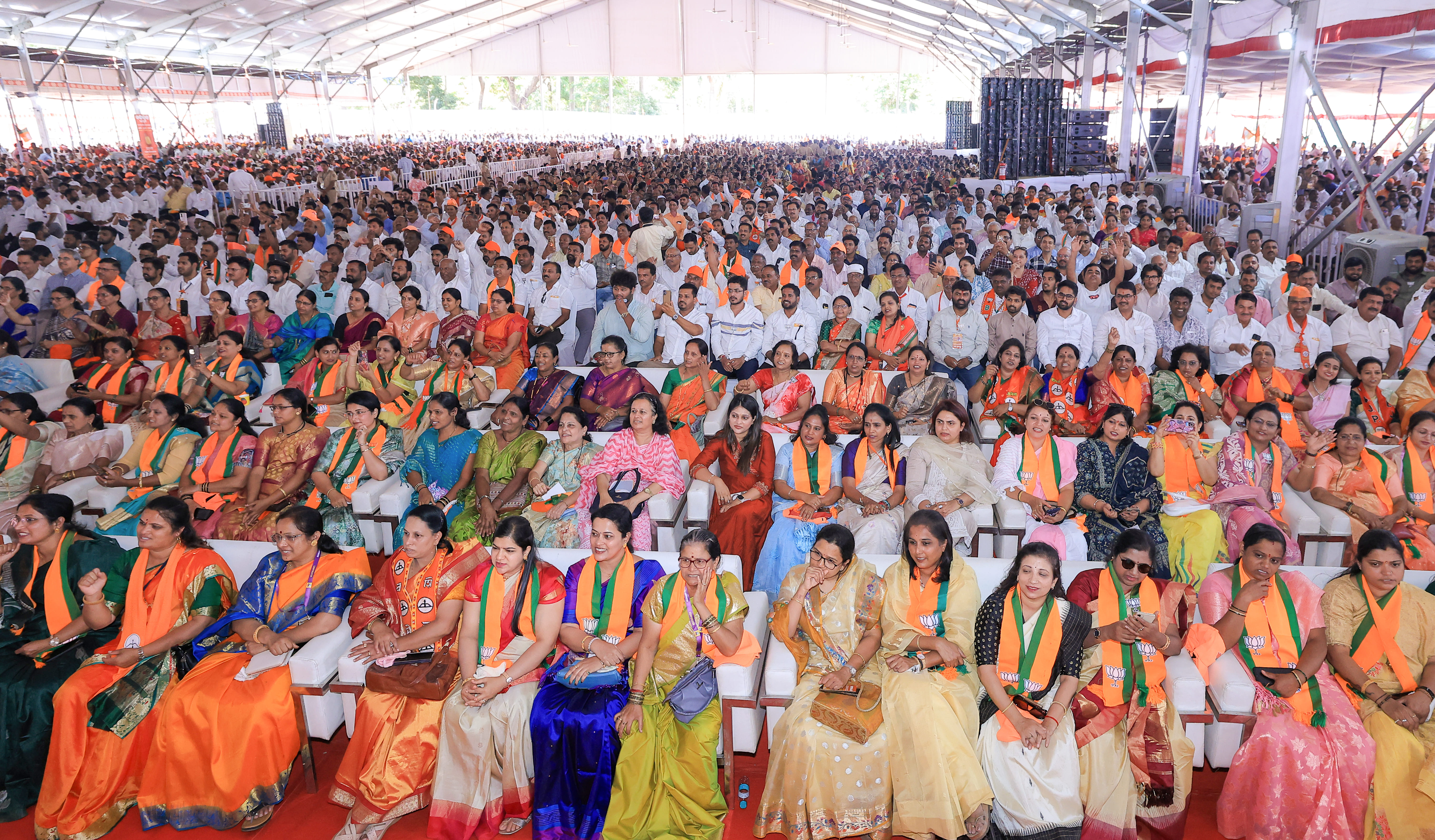Union Home Minister and Minister of Cooperation Shri Amit Shah Interacted with the people of Maharashtra in the sacred land of Kolhapur, blessed by Maa Mahalakshmi Ambabai, and highlighted the unprecedented achievements of the past 12 years under Prime Mi