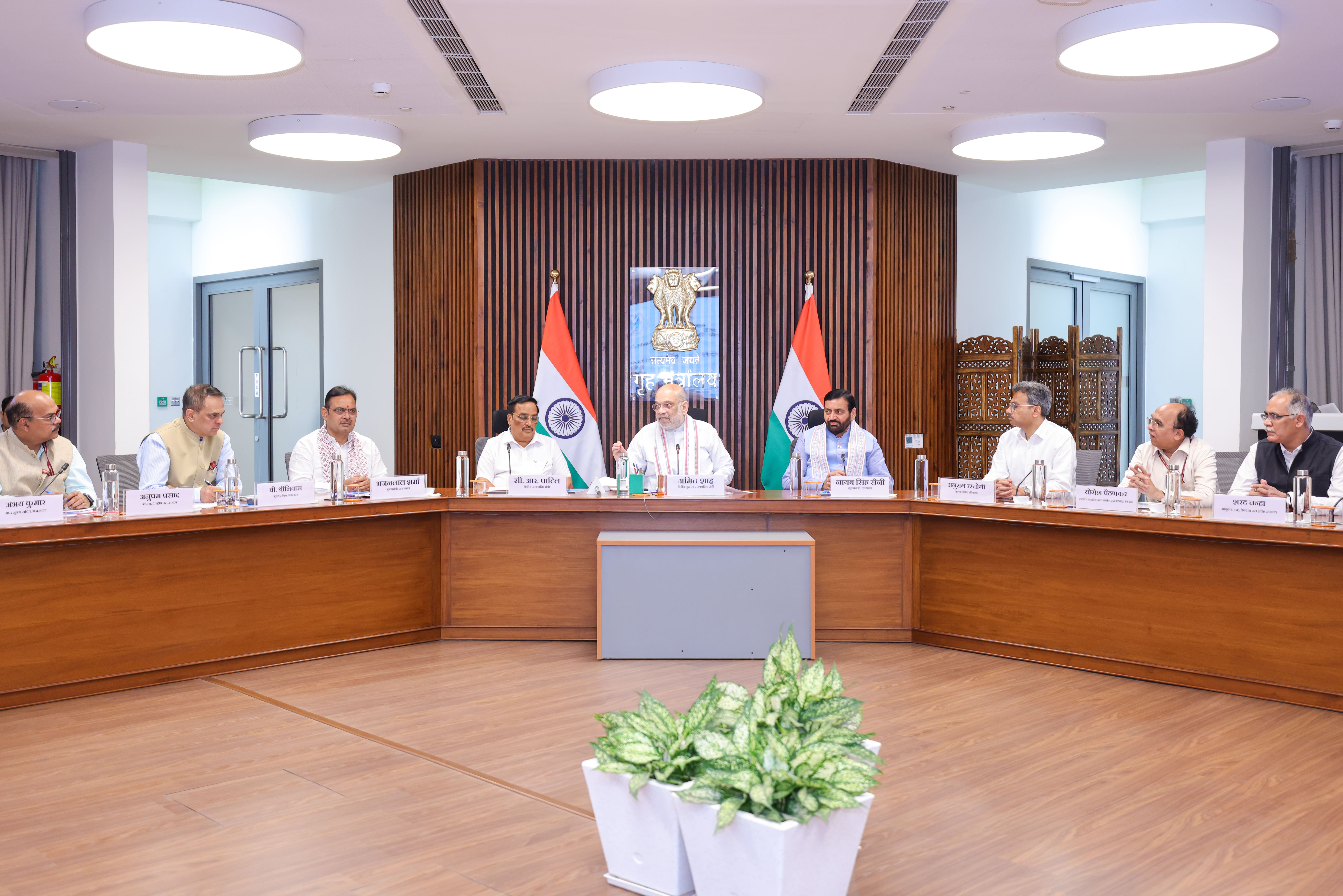 In the presence of Union Home Minister and Minister of Cooperation Shri Amit Shah, the governments of Rajasthan and Haryana inks an important agreement for construction and implementation of Yamuna Water Project