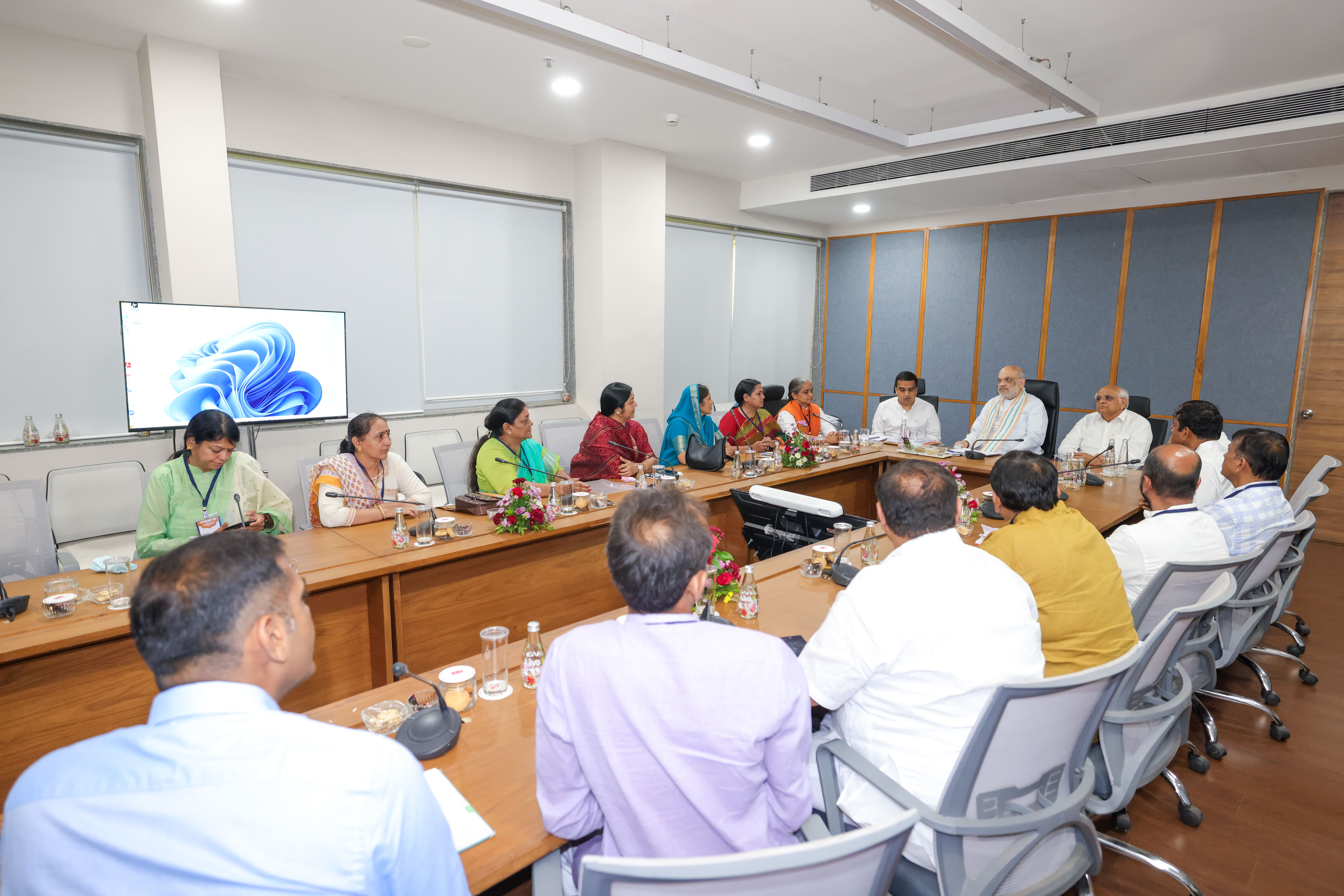 Union Home Minister and Minister of Cooperation Shri Amit Shah took a meeting of newly elected AMC under Gandhinagar Lok Sabha.