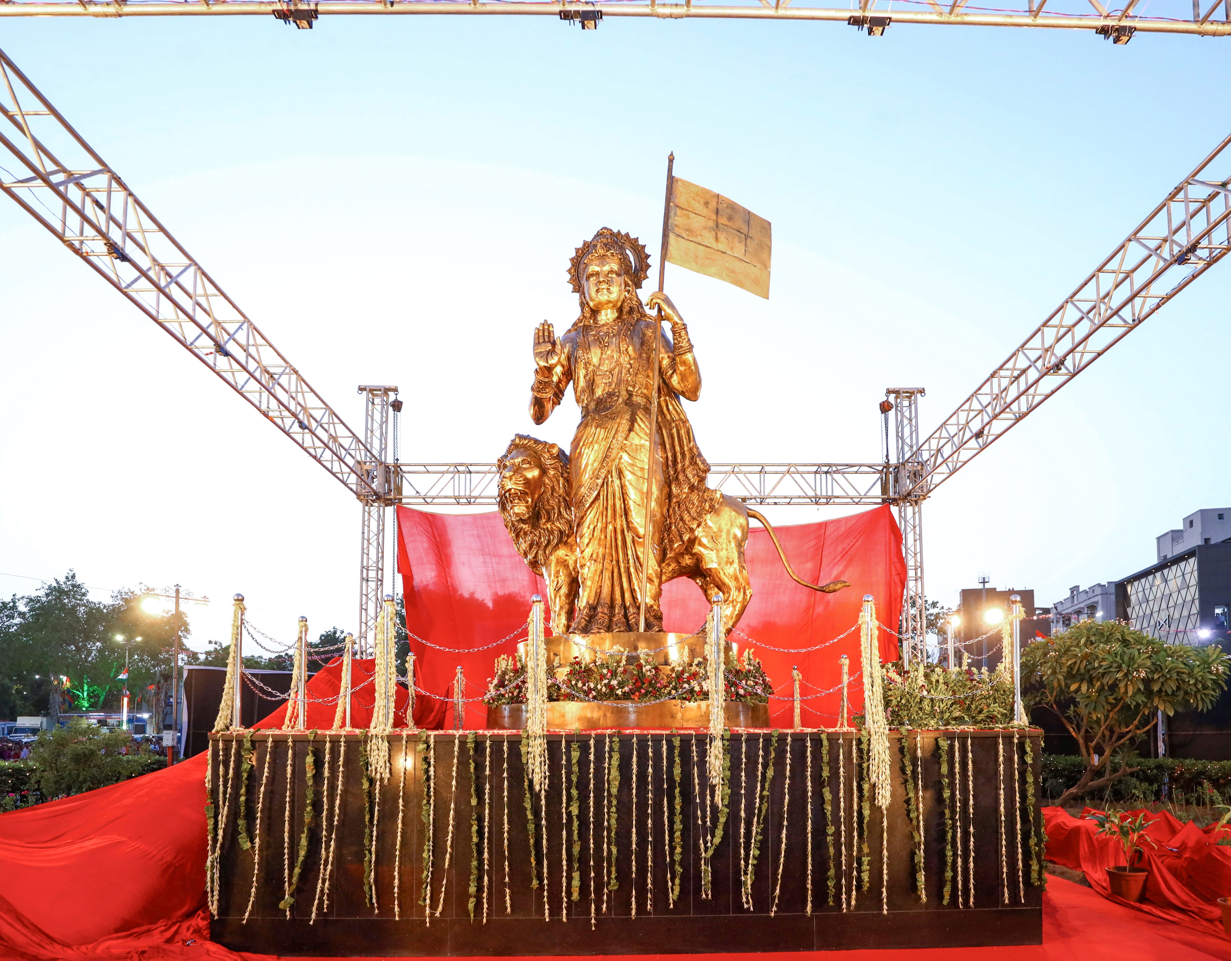 Union Home Minister and Minister of Cooperation Shri Amit Shah inaugurated the newly developed ‘Bharat Mata Square’ built by AMC in Bheemjipura, Ahmedabad.