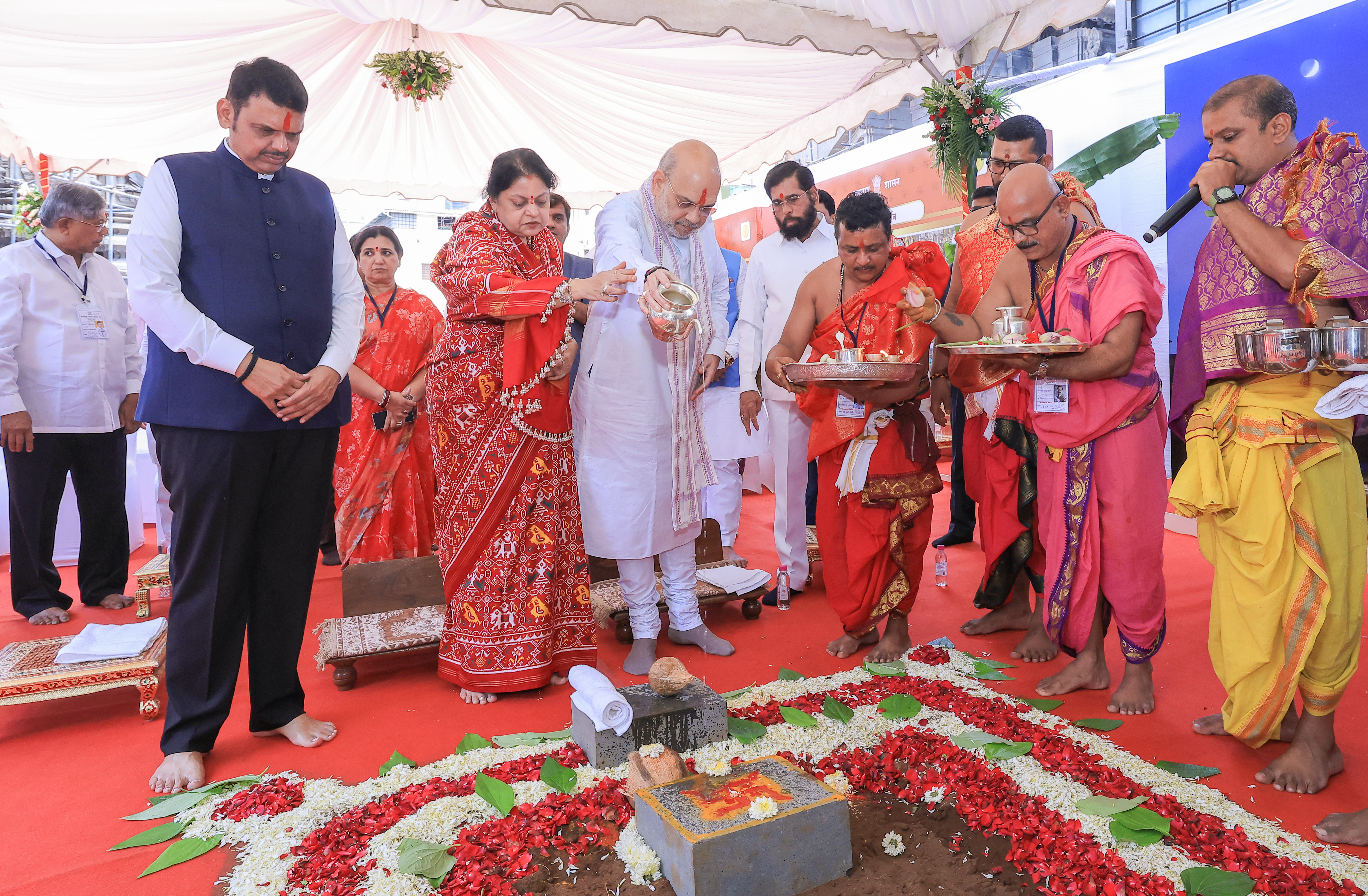 Shri Amit Shah Laid the foundation stone for the modernization and beautification project of the Shri Ambabai Mahalakshmi Temple complex in Kolhapur, Maharashtra, to be undertaken at a cost of ₹1,500 crore.
