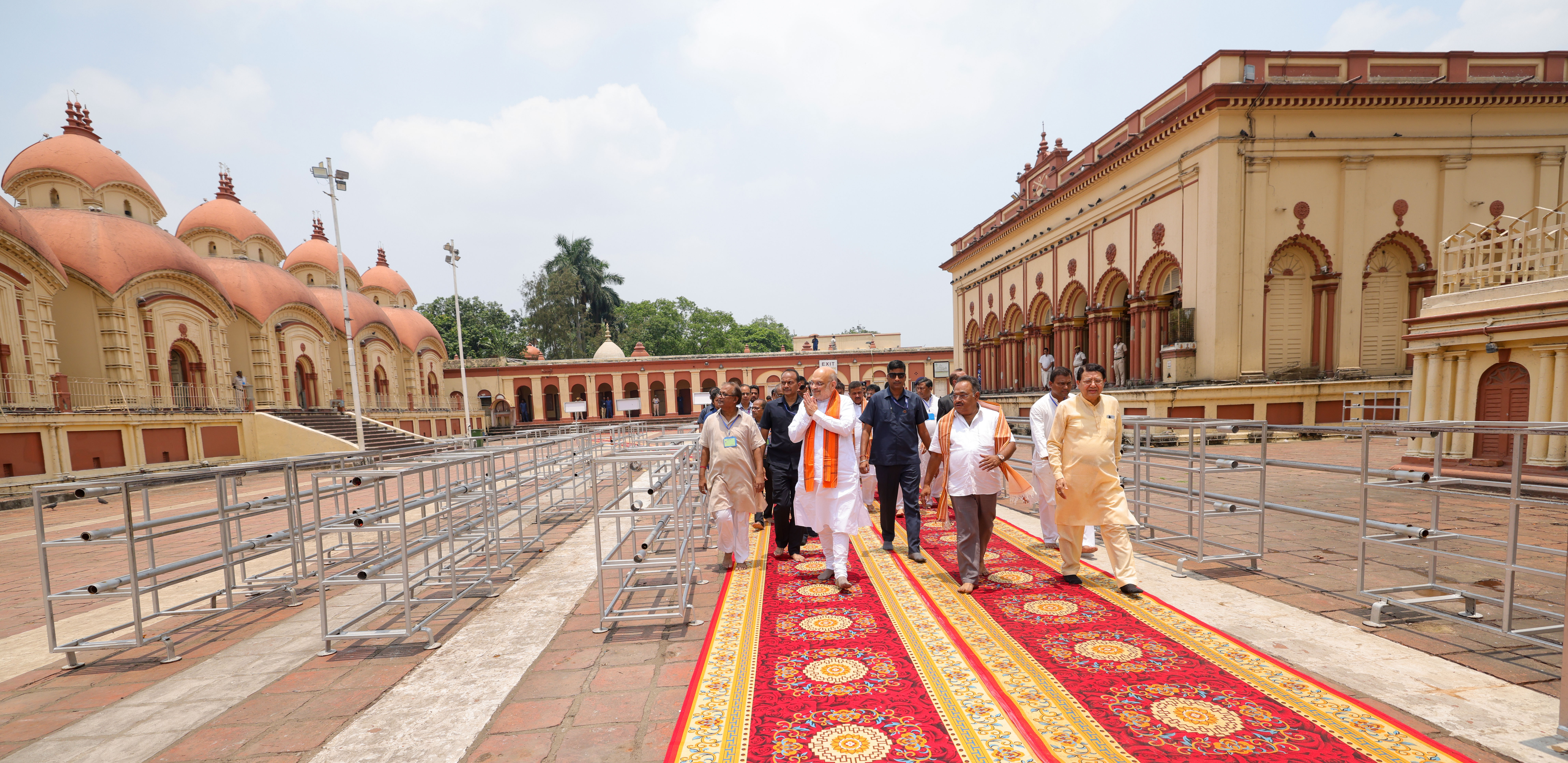 Shri Amit Shah Ji offered prayers at Dakshineswar Kali Temple in Kolkata.