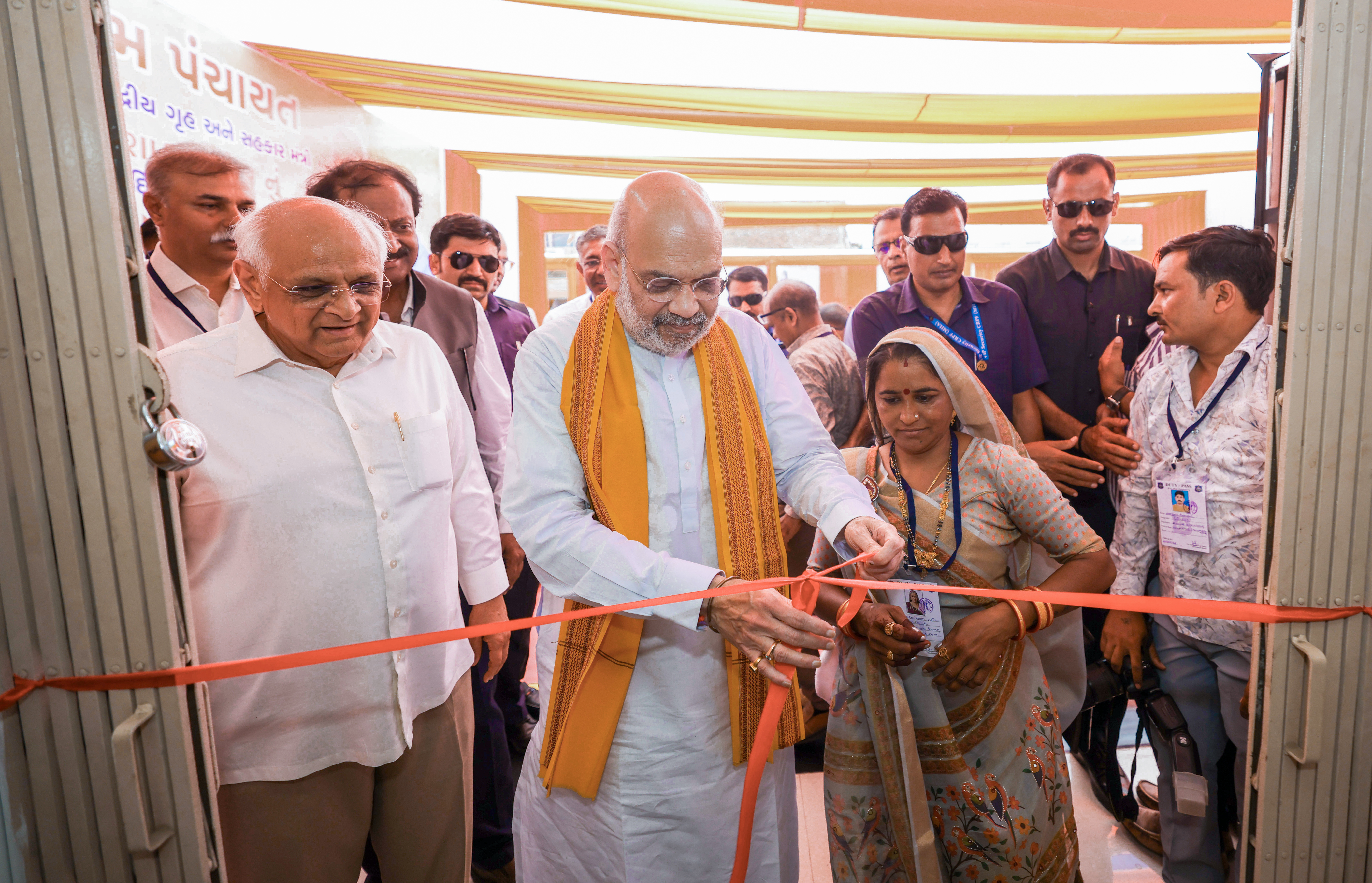 Shri Amit Shah today inaugurated the new Gram Panchayat office building in Kalol, Gandhinagar.