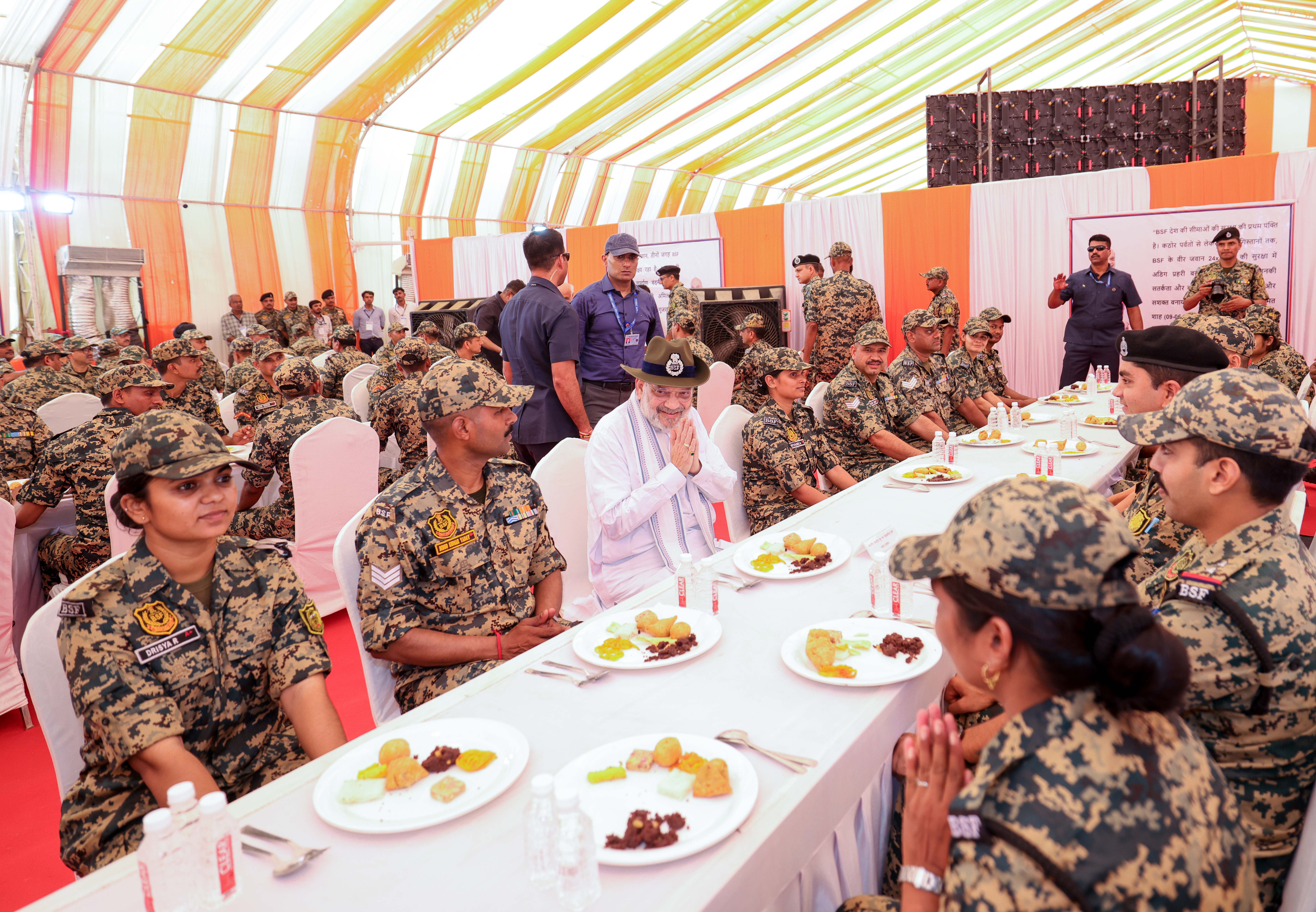 Shri Amit Shah shared some time with the valiant personnel of the BSF during high-tea at the G-7 Border Outpost, in Gujarat.