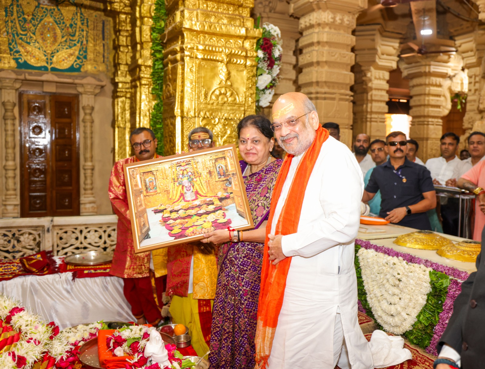 Shri Amit Shah, visits the Somnath Mahadev Temple in Gujarat and prays for the happiness, prosperity, and well-being of all.